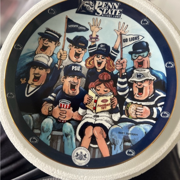 Penn State Prayer Porcelain Collector Plate by Gary Patterson. - Picture 7 of 16